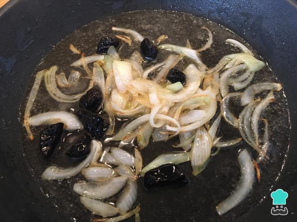 Recette de Filet mignon de porc sauce aux prunes - Étape 5