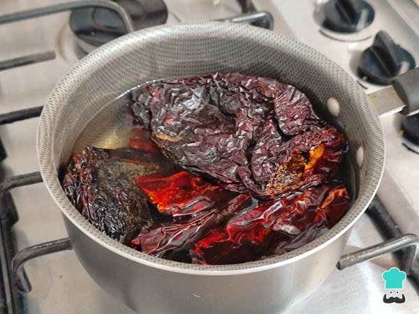 Recette de Mixiotes de porc et de poulet - Étape 1