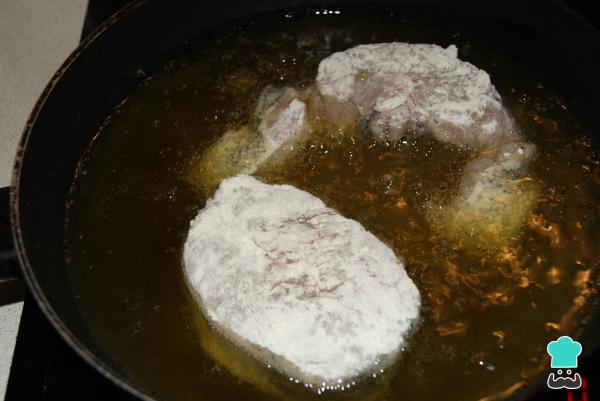 Recette de Merlu à la sauce verte aux palourdes - Étape 4