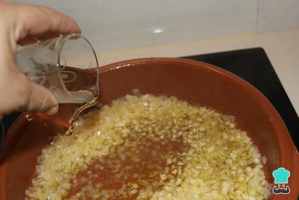 Recette de Merlu à la sauce verte aux palourdes - Étape 5