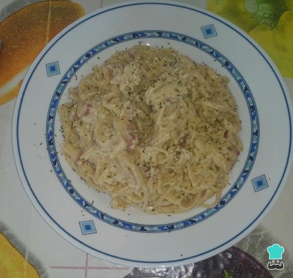 Recette de nouilles Carbonara à la crème - Étape 9