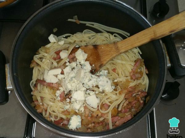 Recette de nouilles Carbonara à la crème - Étape 6