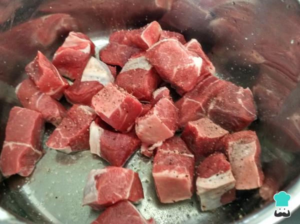 Recette Ragoût de bœuf aux pommes de terre - Étape 2