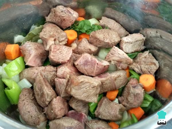 Recette Ragoût de bœuf aux pommes de terre - Étape 4