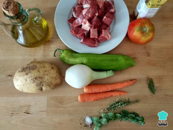 Recette Ragoût de bœuf aux pommes de terre - Étape 1