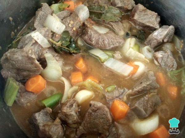 Recette Ragoût de bœuf aux pommes de terre - Étape 6