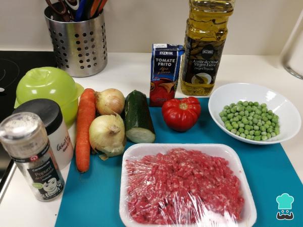 Recette de Boulettes de viande en sauce facile et rapide - Étape 1