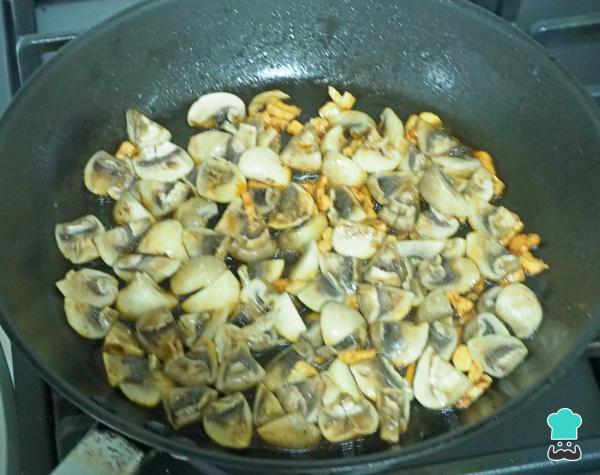 Recette de nouilles chinoises aux champignons - Étape 3