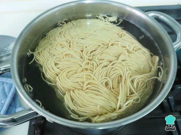 Recette de nouilles chinoises aux champignons - Étape 1