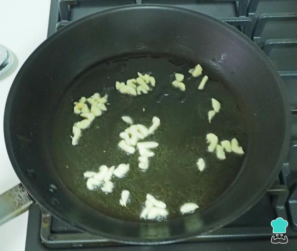 Recette de nouilles chinoises aux champignons - Étape 2