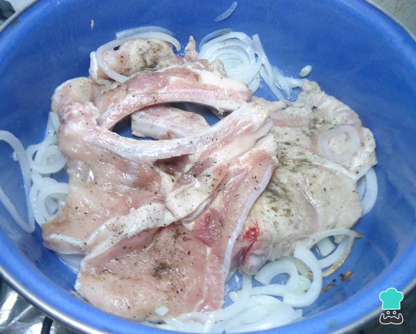 Recette de Côtelettes de porc à la sauce chipotle - Étape 6