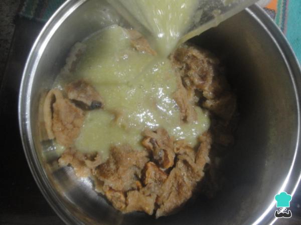 Recette de chicharrón à la sauce verte - Étape 7