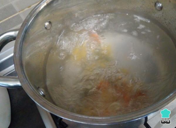 Recette de pâtes au jambon et champignons - Étape 1