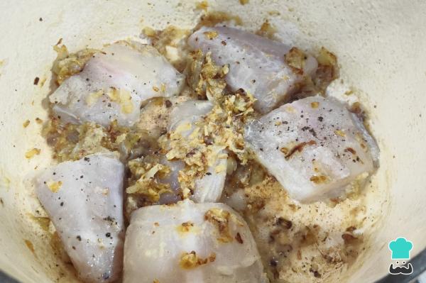 Recette de Lotte aux Fruits de Mer - Étape 3