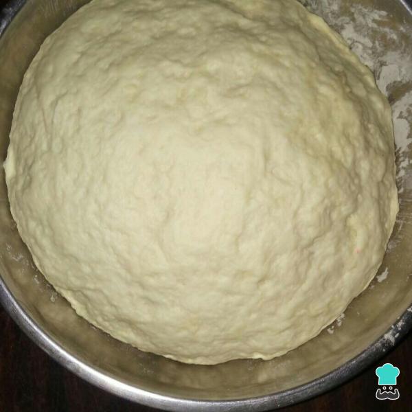 Recette Pizza mozzarella et tomates - Étape 2