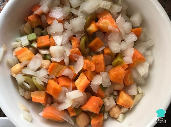 Recette Salade de pois chiches aux légumes - Étape 3