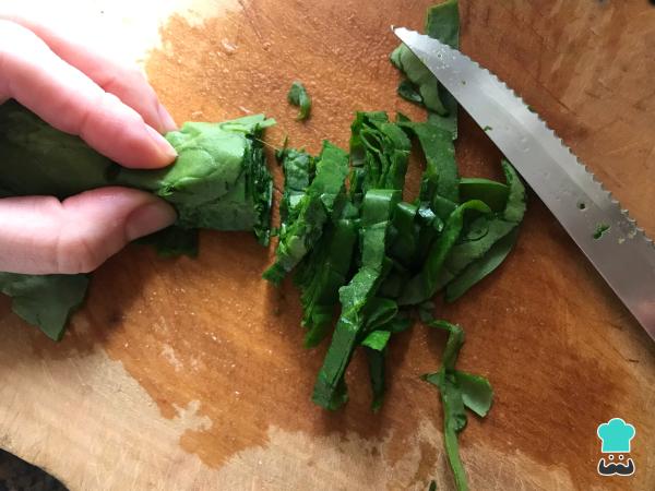 Recette de Salade de pois chiches aux épinards - Étape 3