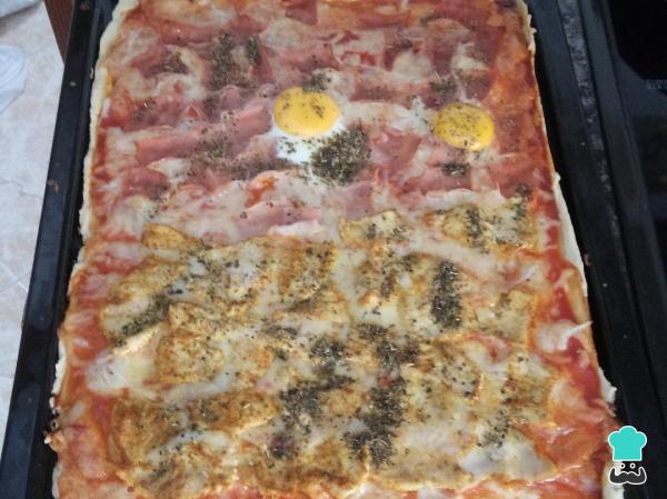 Recette de pizza maison au poulet, jambon et œuf - Étape 7