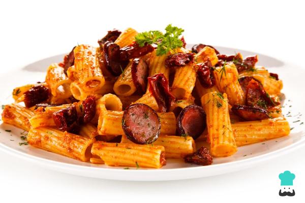 Recette de pâtes aux saucisses et au fromage - Étape 6