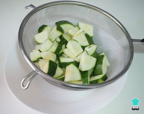 Recette de Spaghettis aux grains entiers et aux courgettes - Étape 2