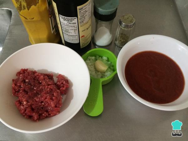 Recette de boulettes de viande au micro-ondes - Étape 1