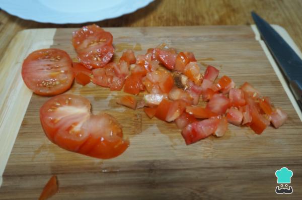 Recette de salade d'avocat et de tomates - Étape 1