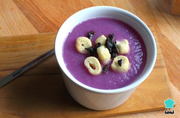 Recette Crème de chou rouge aux pommes