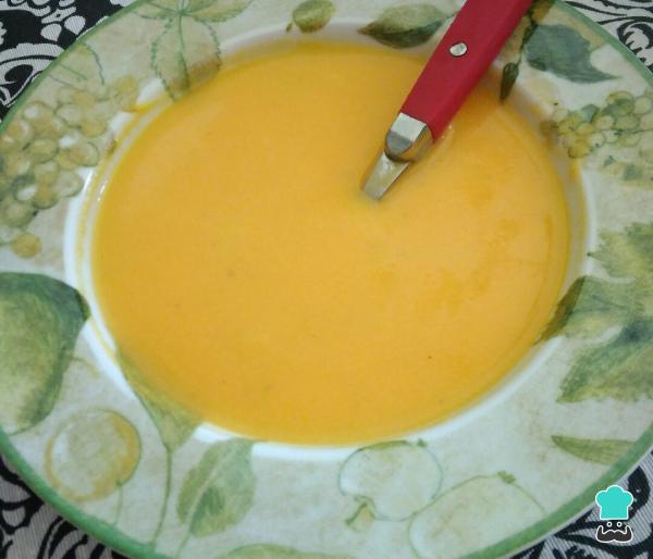 Recette de Crème de légumes au fromage et à la crème