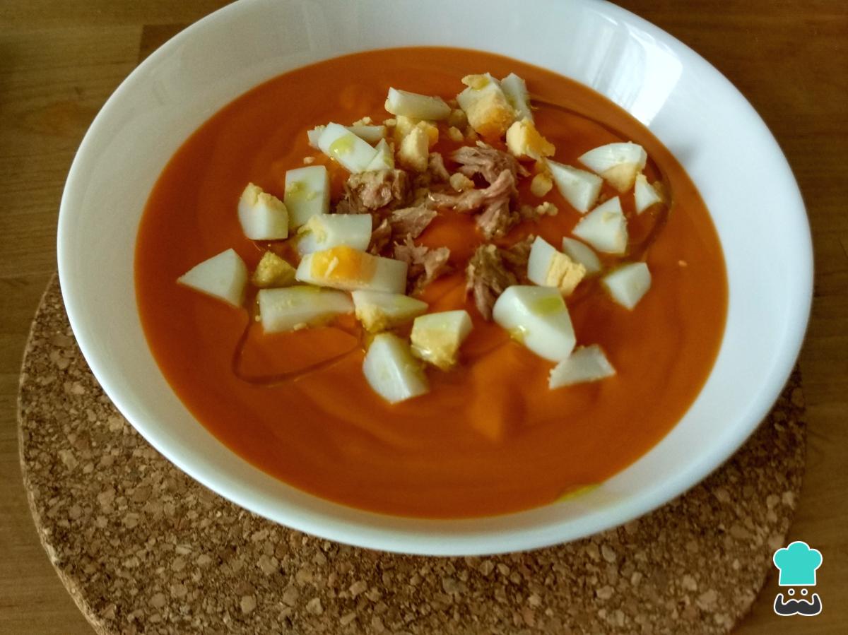 Recette de Salmorejo au thon et œuf