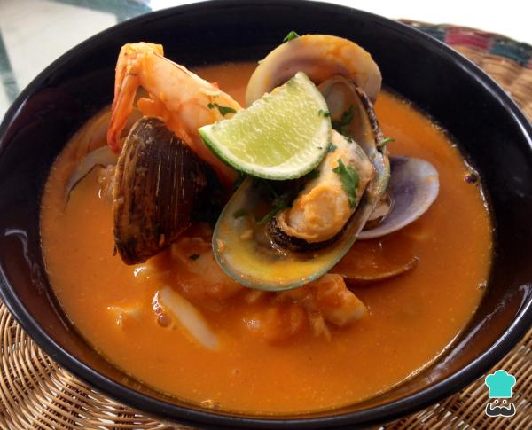 Recette de Zarzuela au poisson blanc et fruits de mer