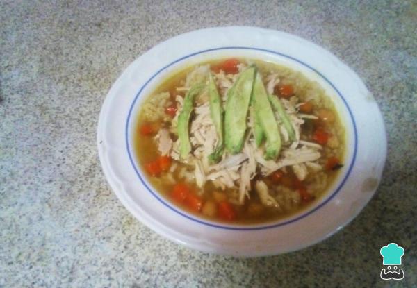 Recette de bouillon de poulet Tlalpeño