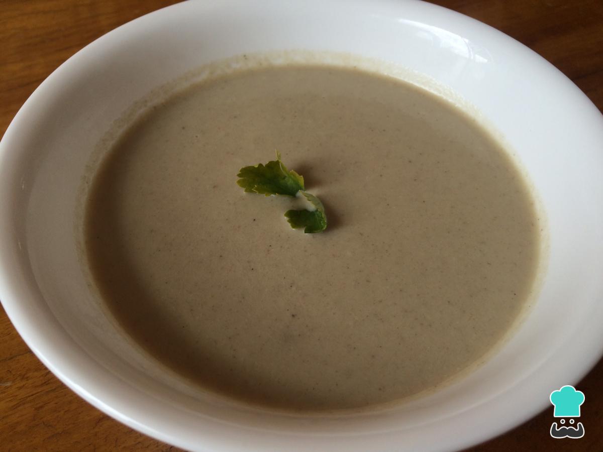 Recette de crème d'aubergines et de champignons