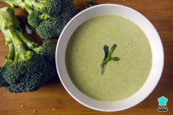 Recette de crème de brocoli et courgettes