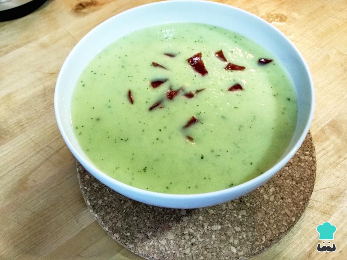 Recette de crème de courgettes et poireaux