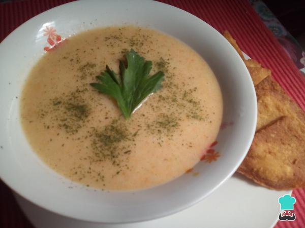 Recette de crème de pommes de terre et carottes