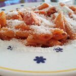 Recette de macaroni aux saucisses et tomates