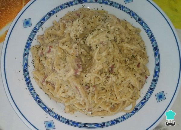 Recette de nouilles Carbonara à la crème