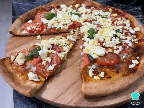 Recette de pâte à pizza moelleuse à la levure sèche