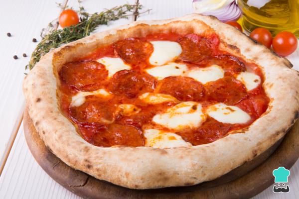 Recette de pâte à pizza moelleuse et croustillante