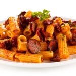 Recette de pâtes aux saucisses et au fromage