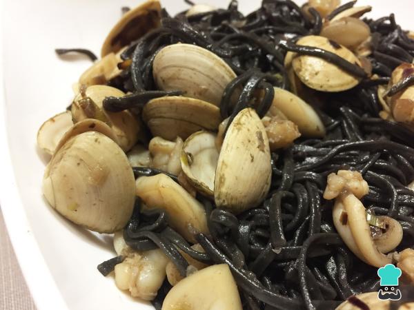 Recette de pâtes aux seiches et palourdes