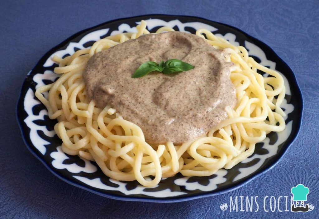 Recette de pâtes fraîches sauce aux champignons