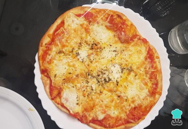 Recette de pizza au prosciutto maison
