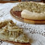 Recette de pizza farcie à l'oignon