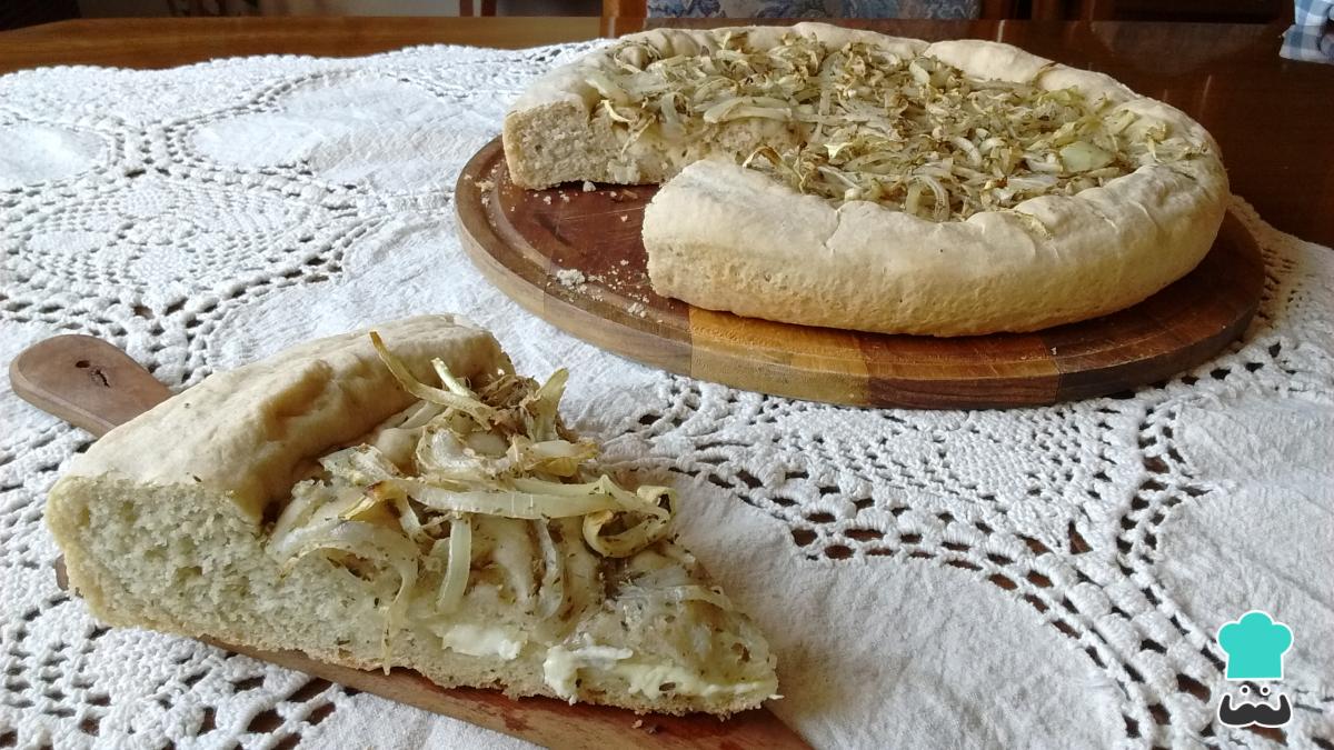 Recette de pizza farcie à l'oignon