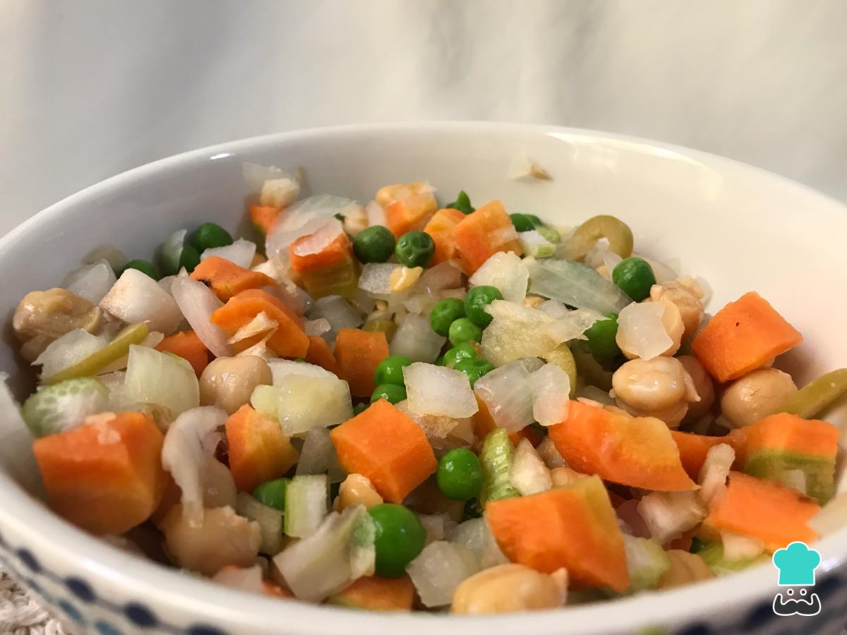 Recette de salade de pois chiches aux légumes