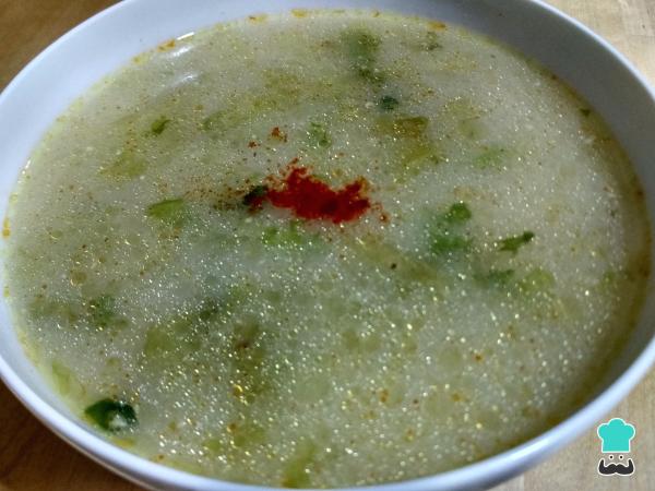 Recette de soupe scarole aux amandes