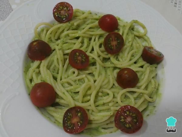 Recette de spaghettis à la sauce avocat