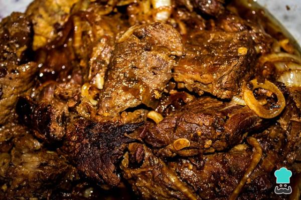 Recette de viande aux oignons