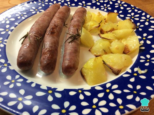 Recette de Saucisses au Four avec Pommes de Terre - Étape 6